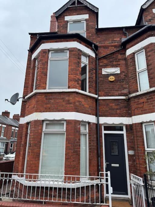 Stylish, Spacious And Central 4 Bedroom House Belfast Exterior foto